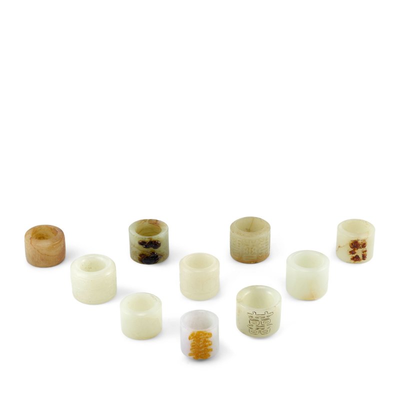 清及更晚 玉扳指十枚 | A GROUP OF TEN JADE ARCHER'S RINGS (10)