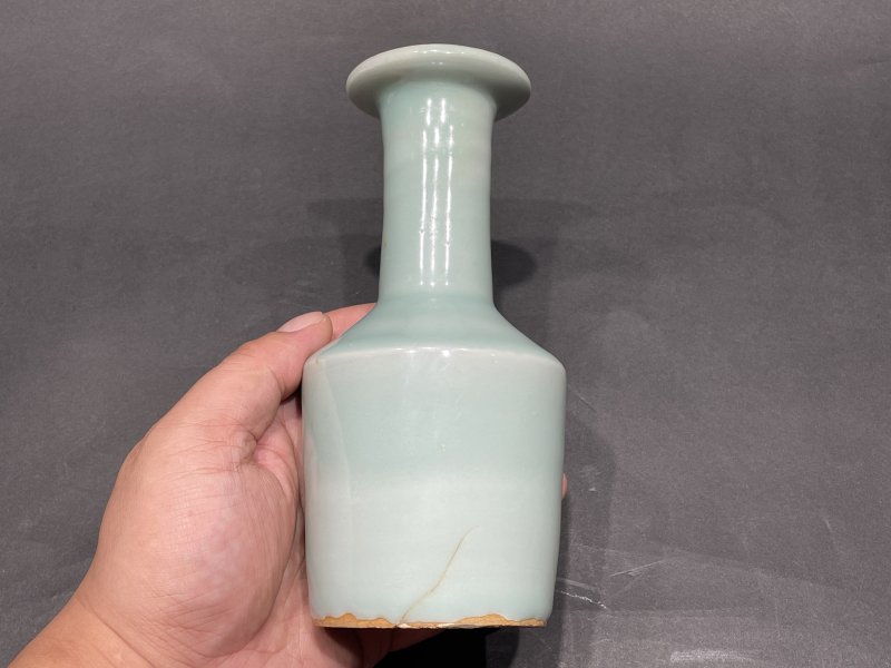 明 龙泉窑粉青釉纸槌瓶 - 图5