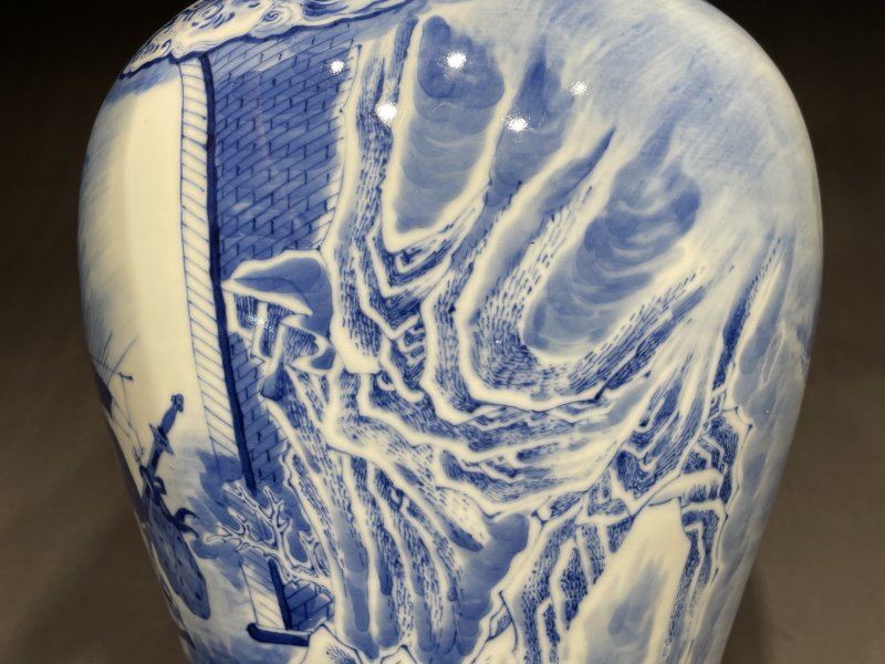 清宣统 青花踏雪寻梅梅瓶 - 图9