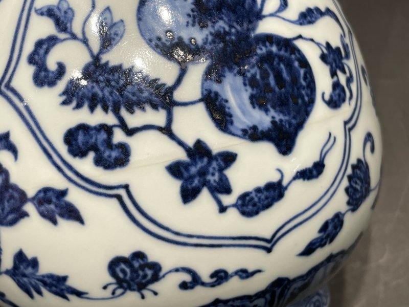 清乾隆 仿永乐青花开光花果纹执壶 - 图14