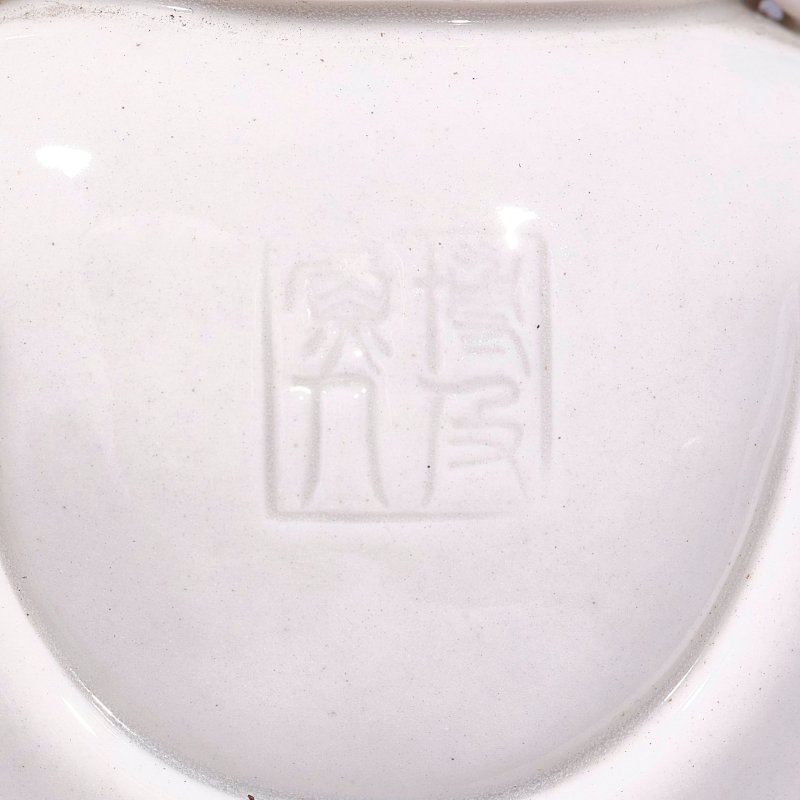 晚清 德化白釉觀音坐像 | A DEHUA FIGURE OF SEATED GUANYIN - 图2