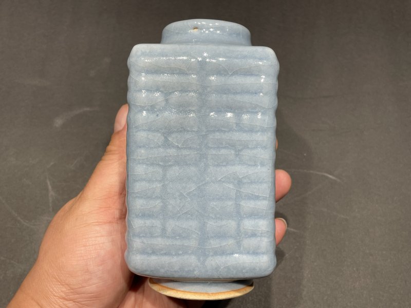 清光绪 仿汝琮式瓶一对 - 图8