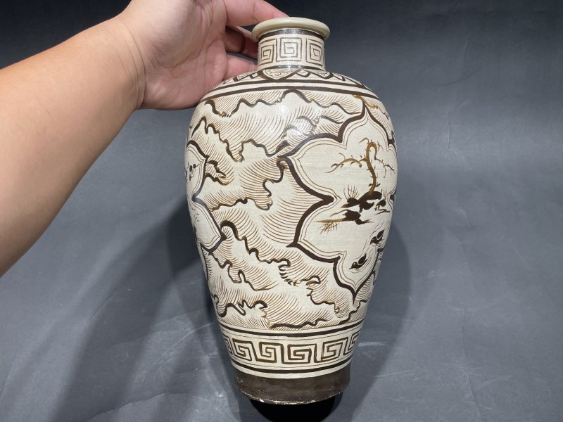 明 吉州窑开光鸳鸯纹梅瓶 - 图5
