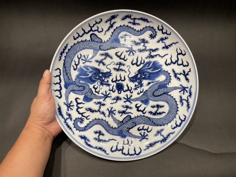 清光绪 青花双龙纹大盘 - 图2