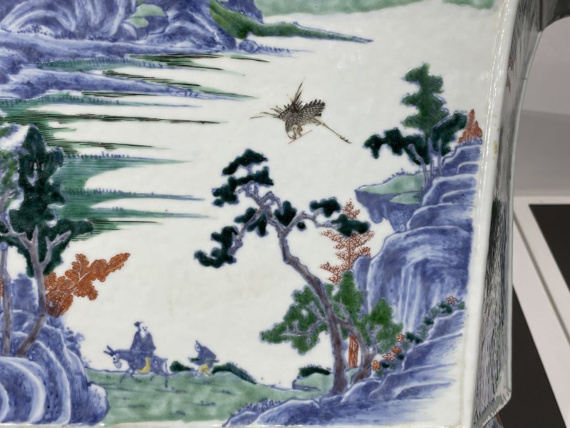 清康熙 斗彩山水人物六角棱口大花盆 - 图9