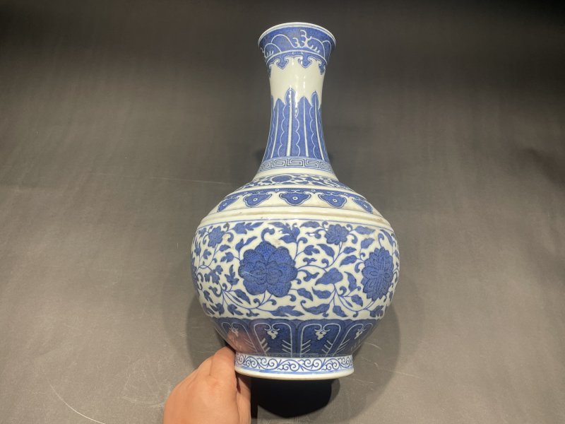 清光绪 青花缠枝莲纹赏瓶 - 图3