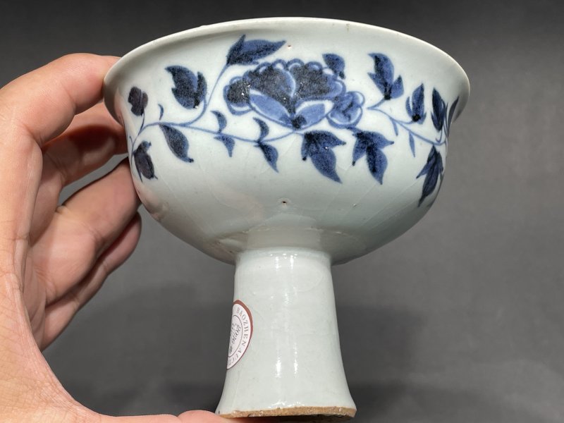 元 青花缠枝花卉高足杯 - 图5