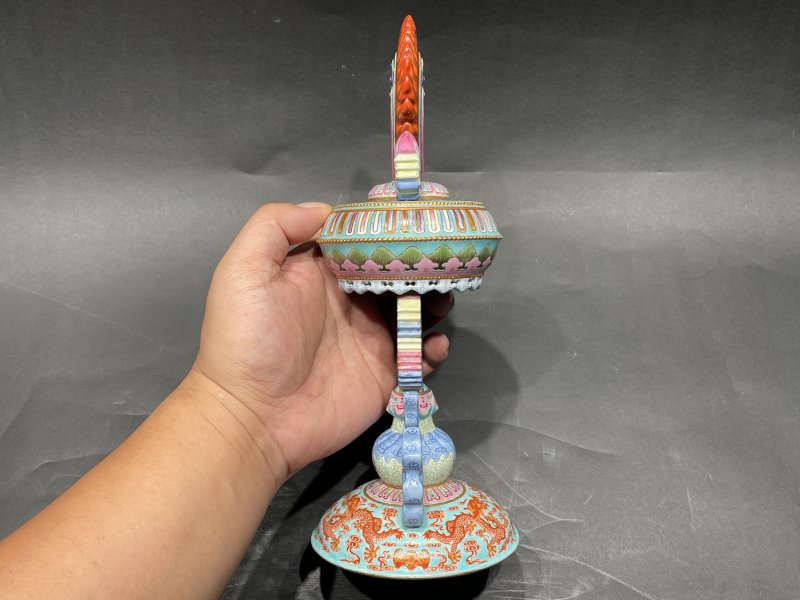 清乾隆 御制绿地洋彩描金八吉祥供器 - 图3