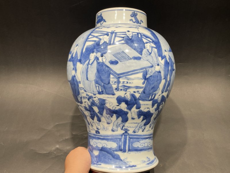 清康熙 青花十八学士图将军罐 - 图2
