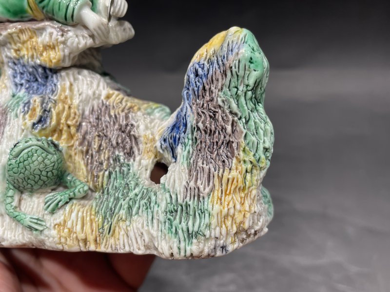 清康熙 素三彩刘海戏金蟾摆件 - 图8
