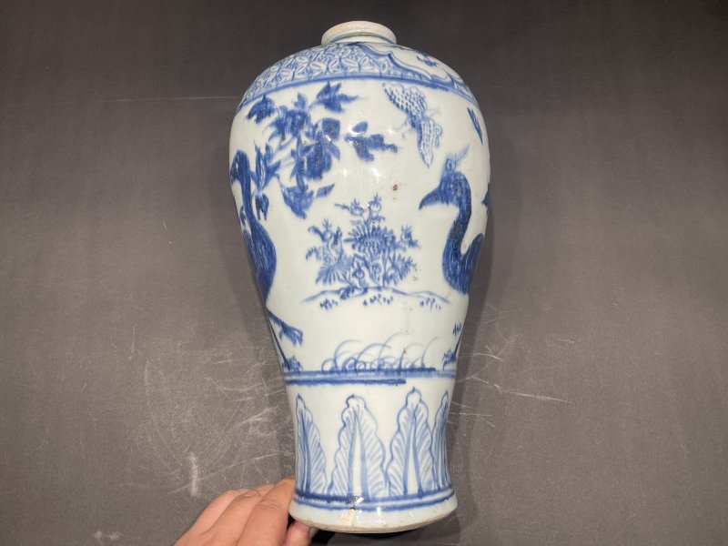 明正统 青花孔雀纹梅瓶 - 图3