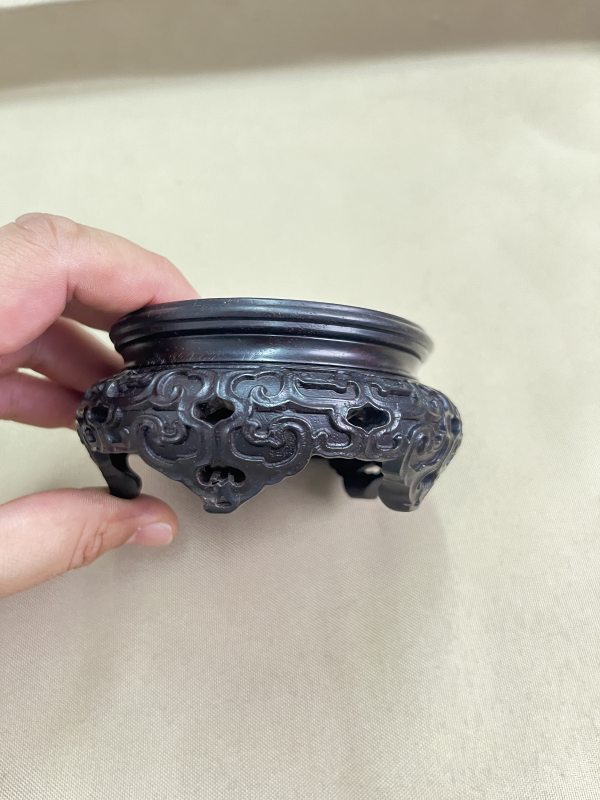 紫檀镶樱木面卷草纹圆形器座 - 图3