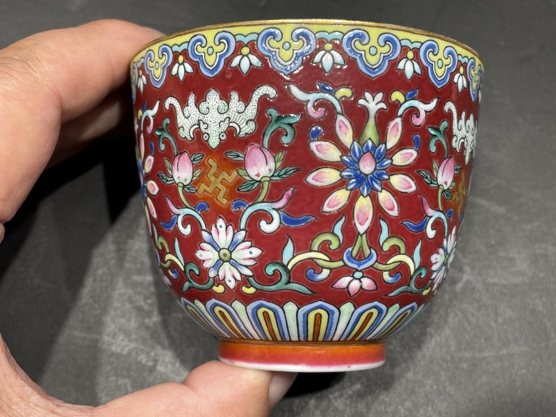 清嘉庆 胭脂地洋彩宝相花万寿纹茶圆 - 图4