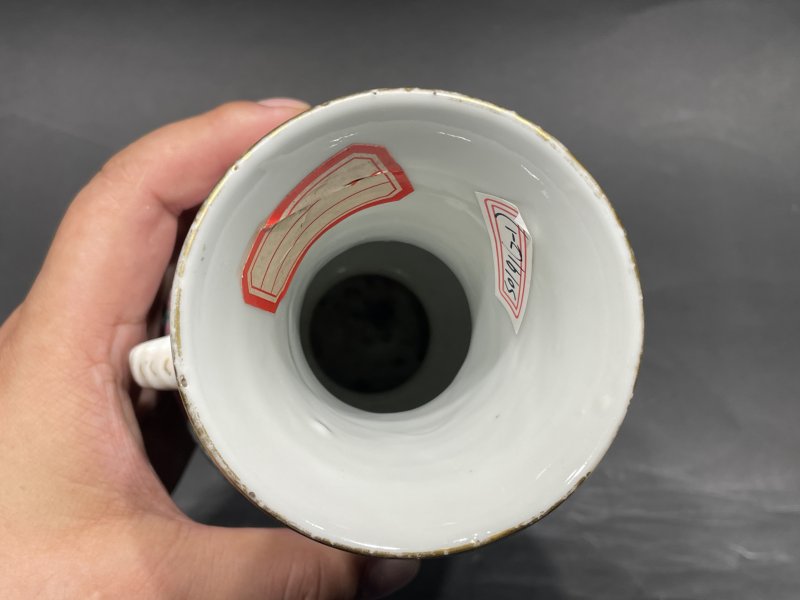 清光绪 宫粉地粉彩花鸟纹象耳尊一对 - 图18