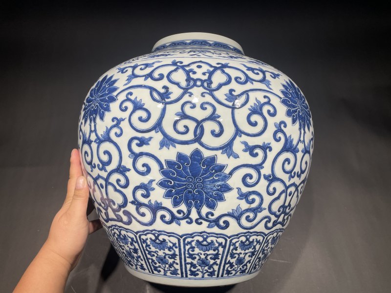 清光绪 青花缠枝莲纹大罐（带盖） - 图10