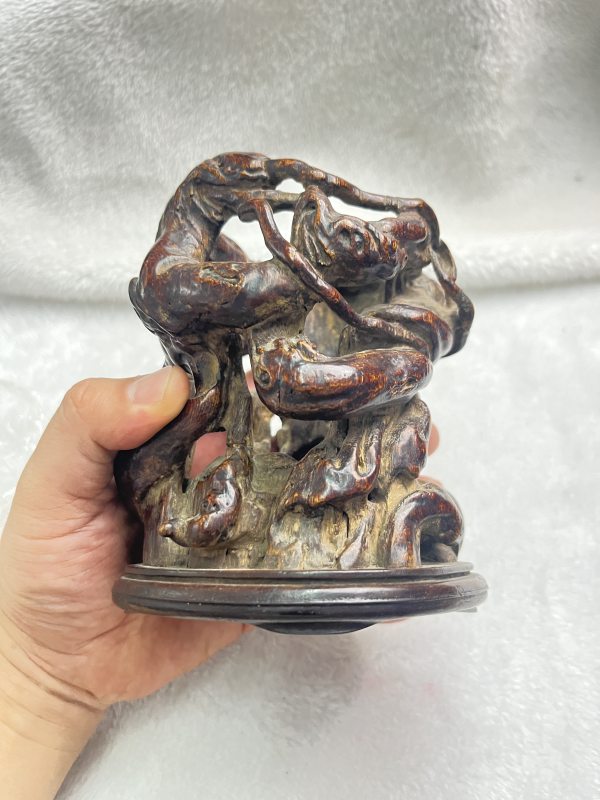 沉香木随形笔筒 - 图5