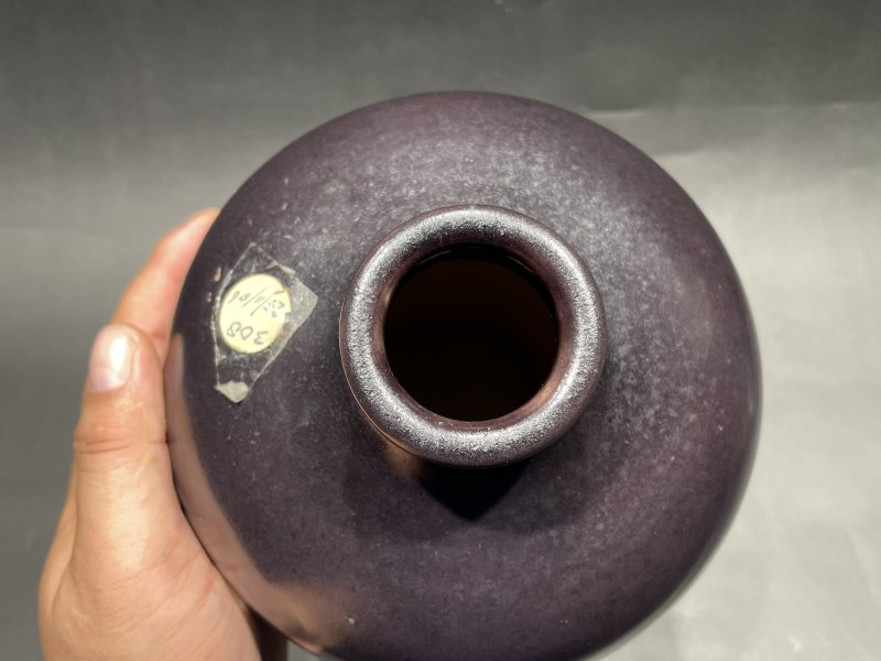 清康熙 茄皮紫釉梅瓶 - 图9