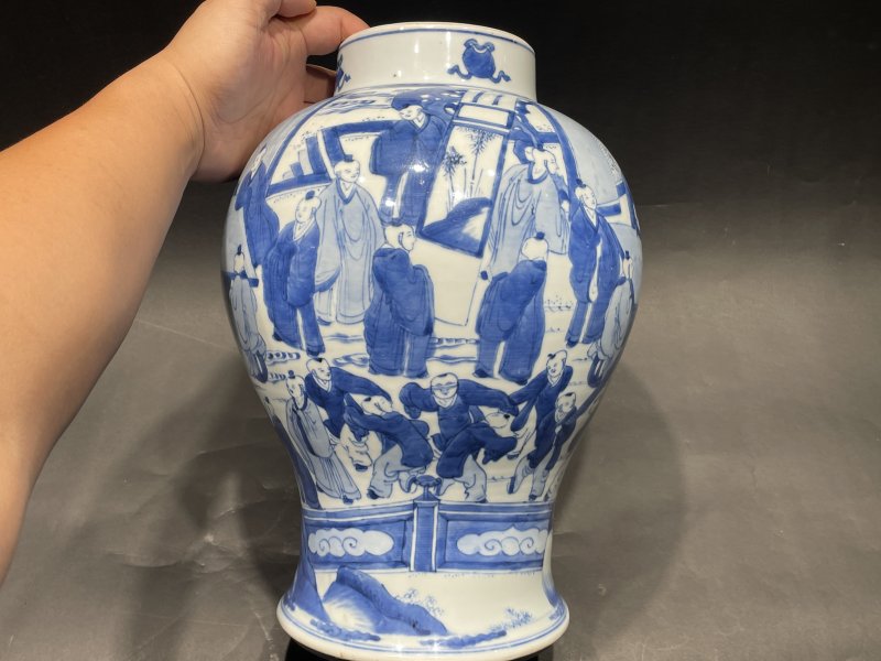 清康熙 青花十八学士图将军罐 - 图4