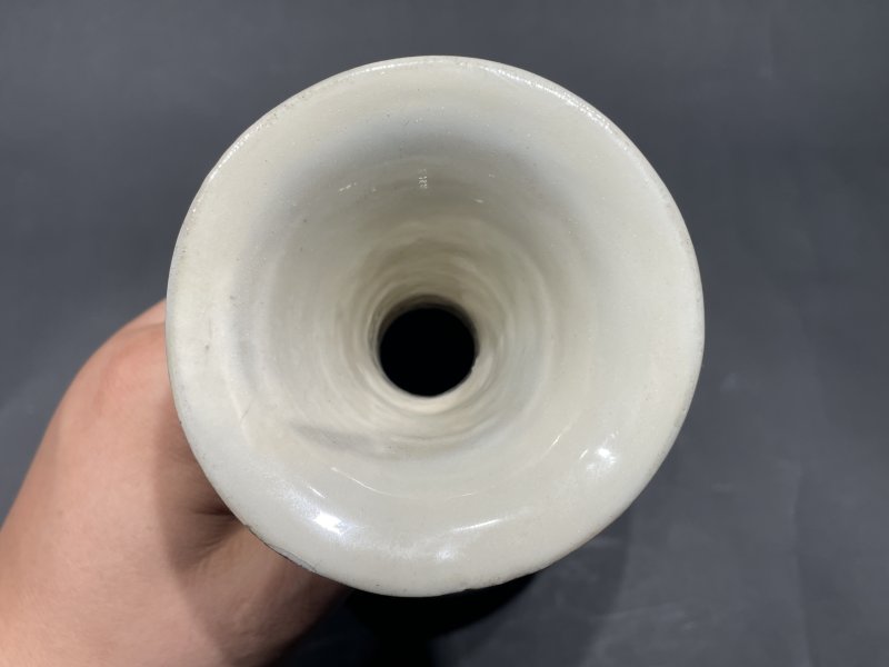 明 刻花山西玉壶春白底刻 - 图10