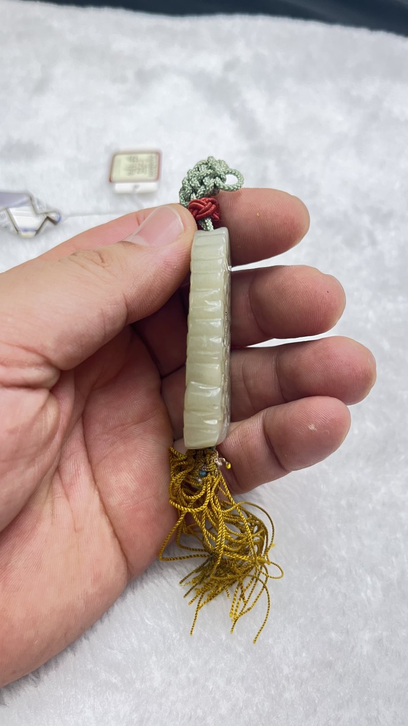 和田玉镂空灵芝纹佩 - 图4