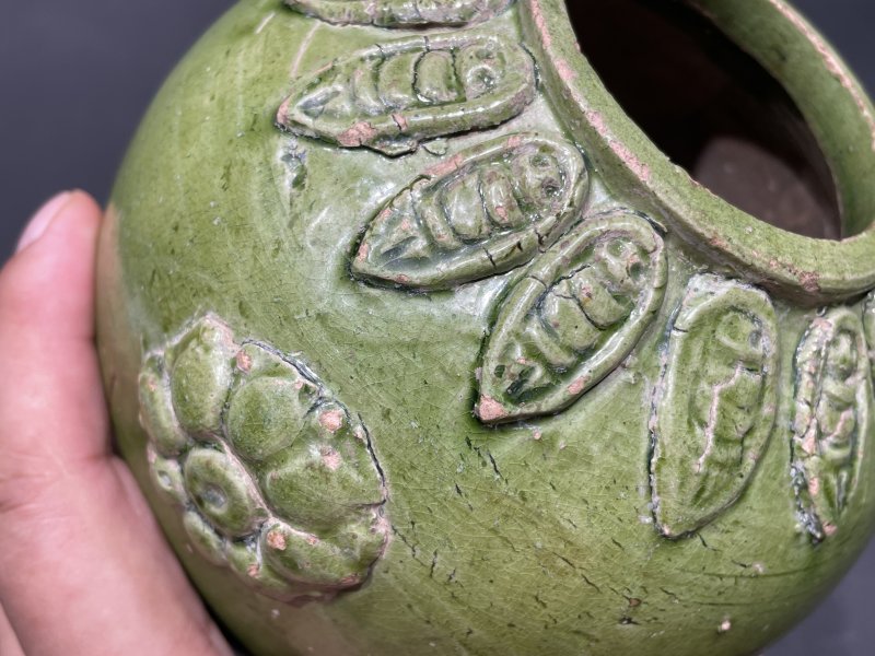 明 巩县窑贴塑宝象花蝉纹罐 - 图6