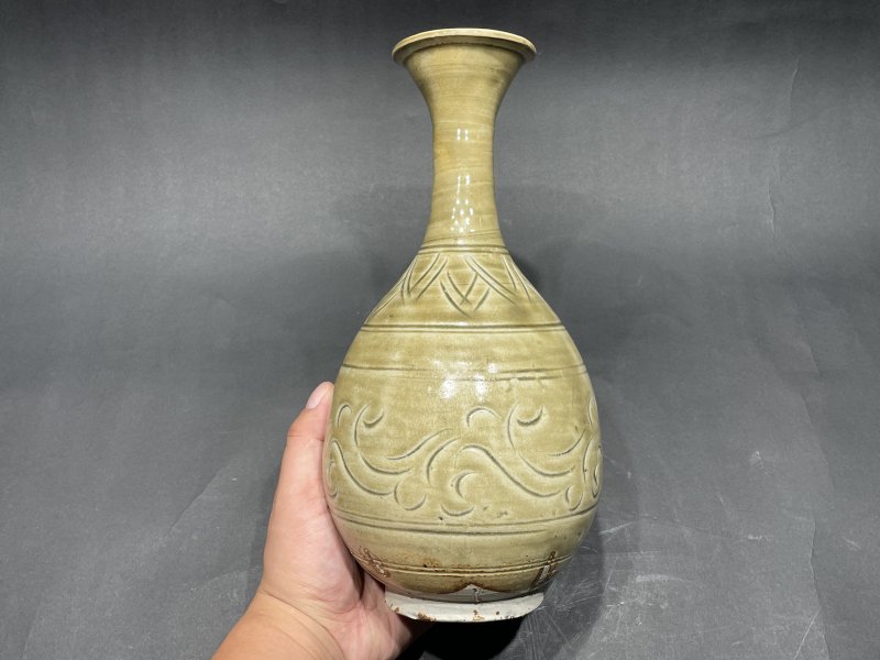 明 耀州刻花玉壶春瓶 - 图2