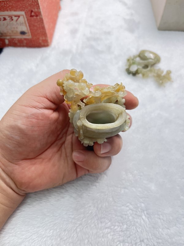 翡翠雕凤鸟花卉纹盖瓶 - 图5