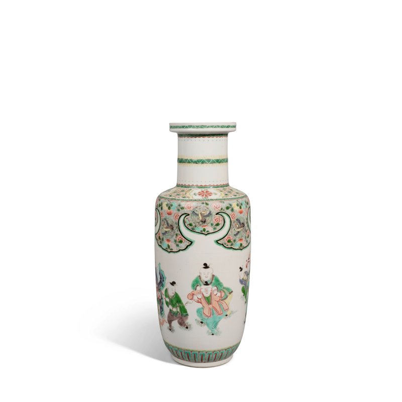 十九世紀 五彩嬰戯圖棒槌瓶 | A FAMILLE-VERTE 'FIGURAL' VASE