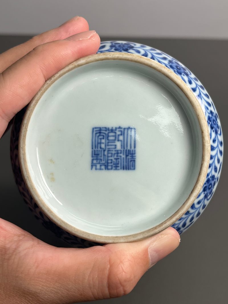 清乾隆  青花花卉纹棒槌瓶 - 图25