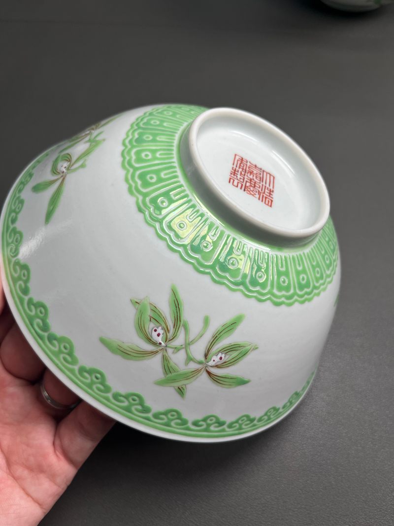 清嘉庆  淡绿料兰花纹碗（一对） - 图17
