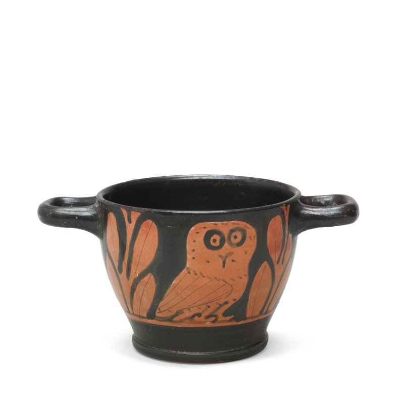 A Greek red-figure owl skyphos - 图4