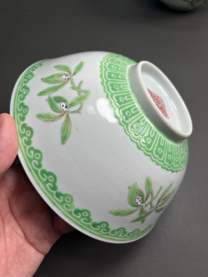 清嘉庆  淡绿料兰花纹碗（一对） - 图21