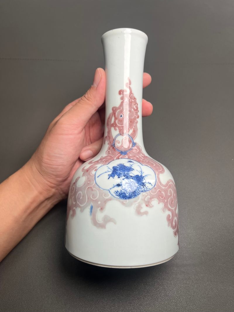 清康熙  青花釉里红夔凤开光花鸟纹双陆尊（附木盒） - 图6