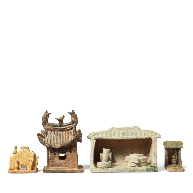 漢 陶器一組四件 | FOUR GLAZED POTTERY ARCHITECTURAL MODELS