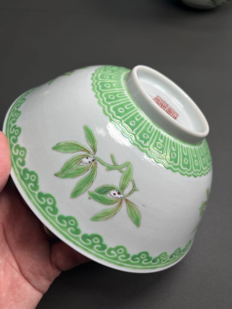清嘉庆  淡绿料兰花纹碗（一对） - 图22
