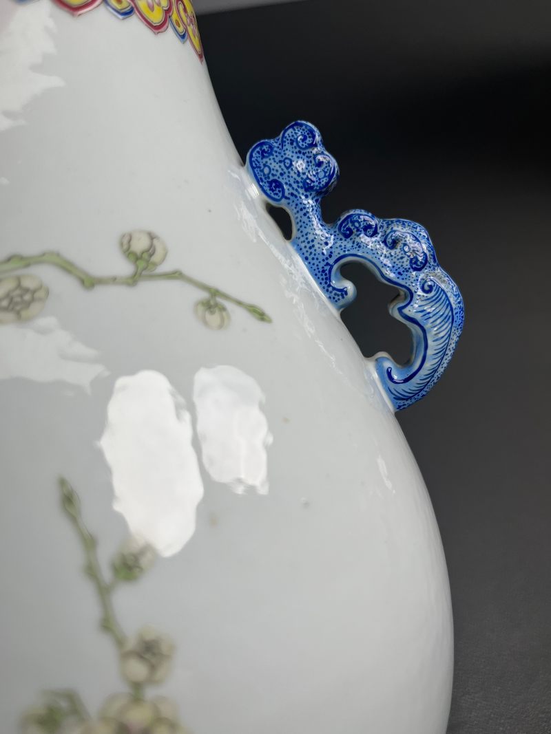 民国  粉彩梅花花卉图螭耳尊（一对） - 图18