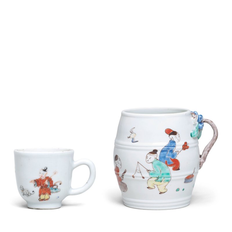 A Chantilly barrel-shaped mustard pot, circa 1735-40, together with a miniature Chinese porcelain cup, circa 1750