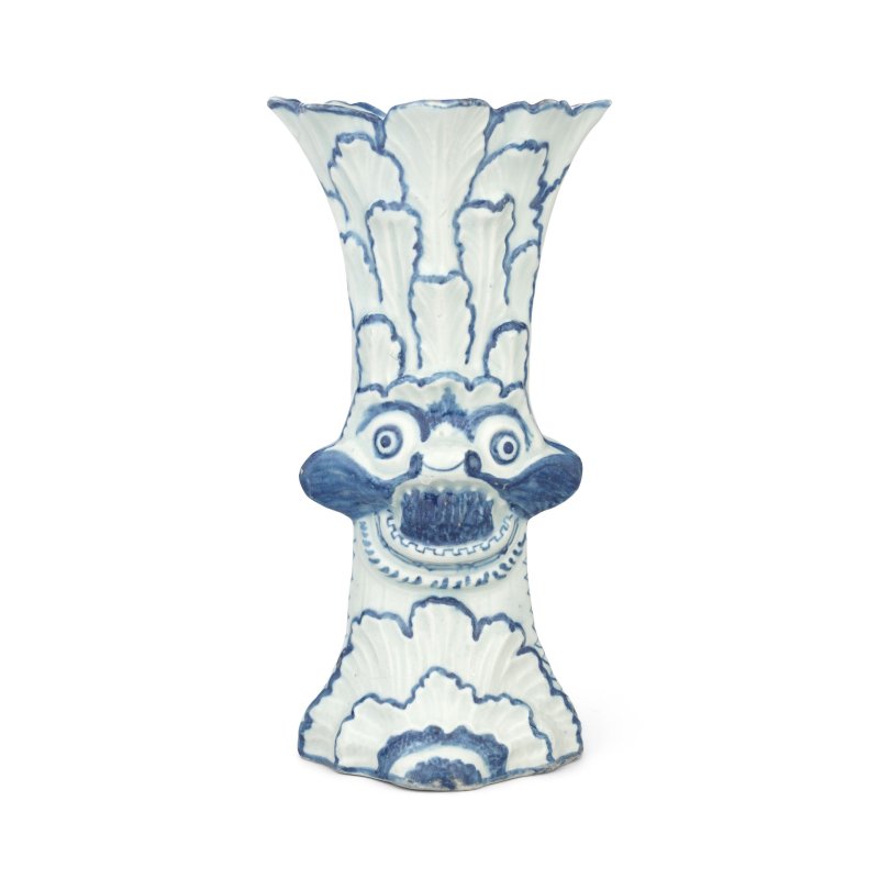 An extraordinary Limehouse vase, circa 1746-48 - 图11