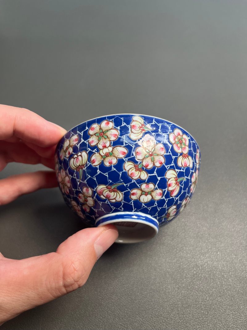 清道光  蓝料地珐琅彩冰梅纹茶圆（一对） - 图9