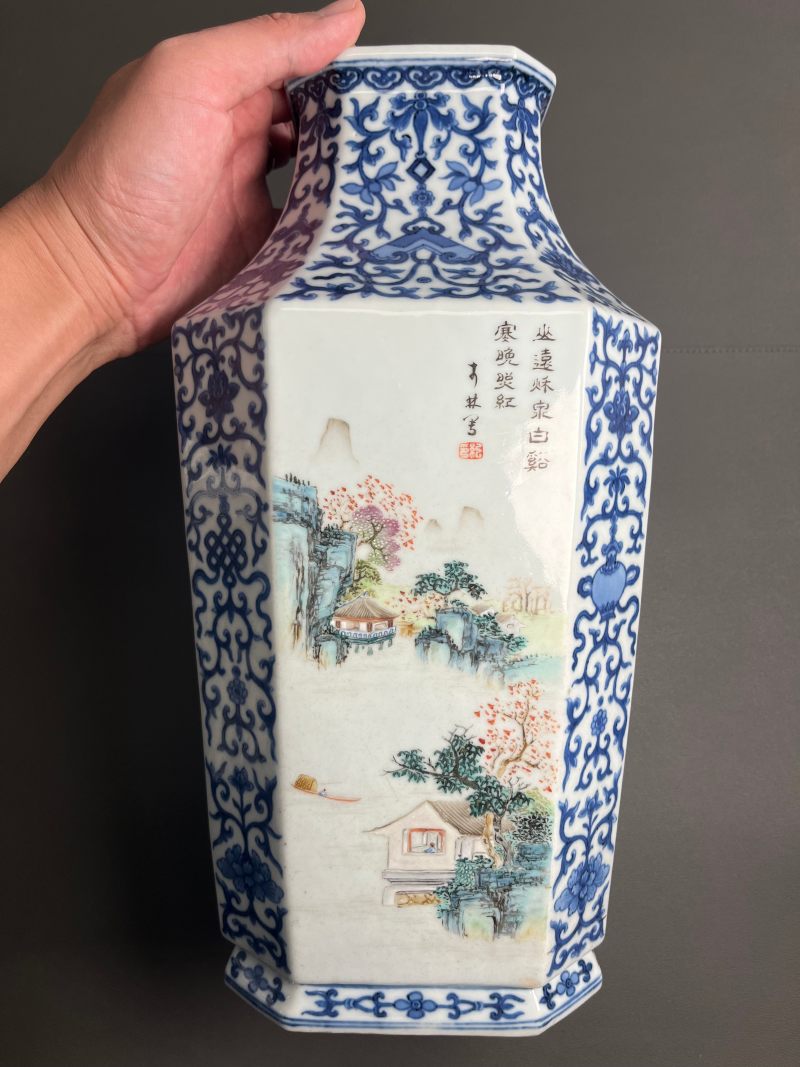 清乾隆  青花八吉祥开光洋彩“四时燕居”图诗文八方瓶 - 图4