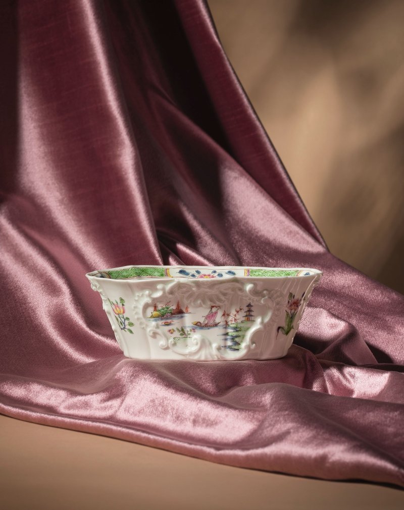 An exceptional Worcester potting pot, circa 1752-53 - 图10