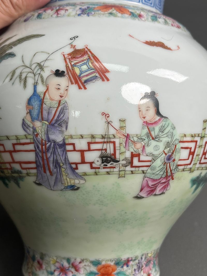民国  粉彩婴戏图盖罐（一对） - 图24