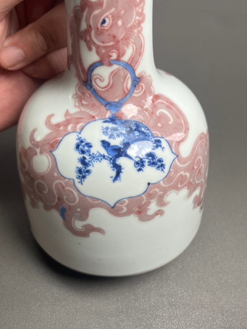 清康熙  青花釉里红夔凤开光花鸟纹双陆尊（附木盒） - 图9