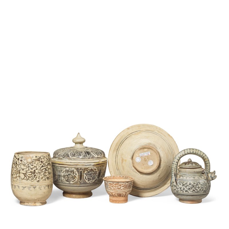 泰國 十四至十六世紀 陶瓷器皿一組 | FIVE CERAMIC VESSELS - 图4