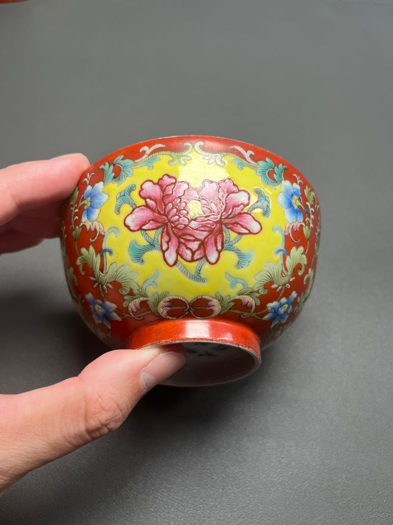 清光绪  珊瑚红地洋彩花卉碗（一对） - 图17
