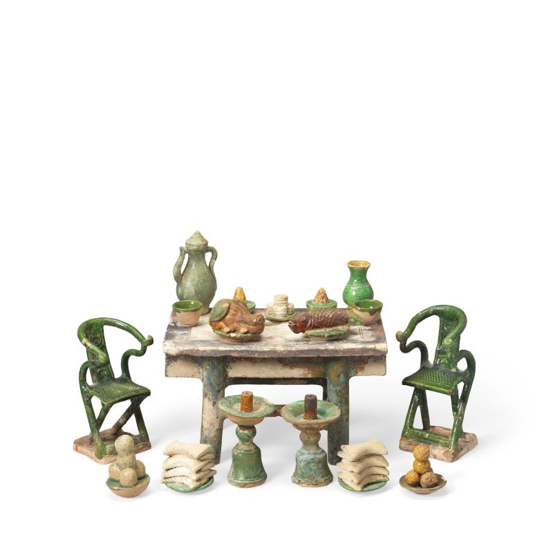 明 三彩供桌及供品 | A GROUP OF GLAZED POTTERY FUNERARY MODELS OF AN OFFERING TABLE AND ACCESSORIES