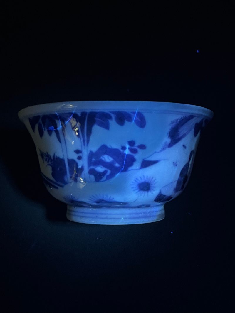 清雍正  青花“侍女对弈”图盖碗 - 图23