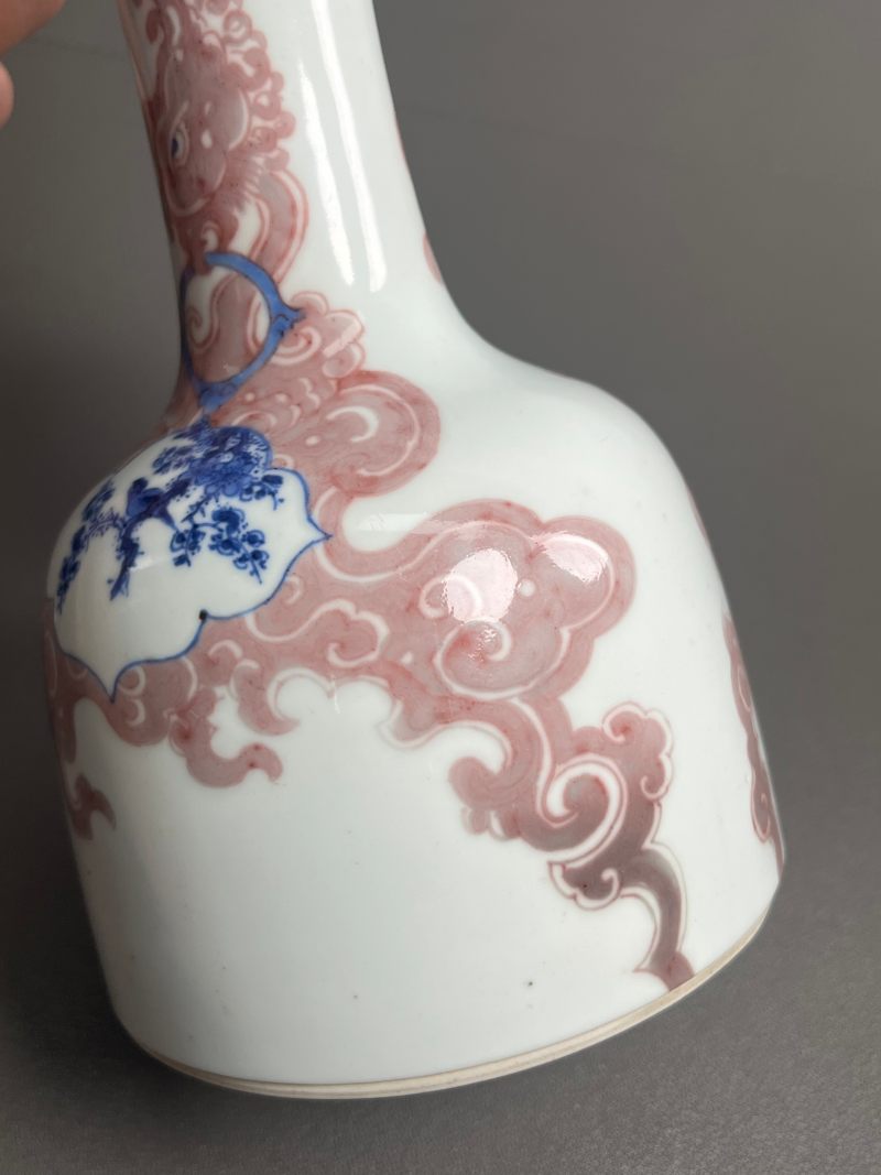 清康熙  青花釉里红夔凤开光花鸟纹双陆尊（附木盒） - 图11