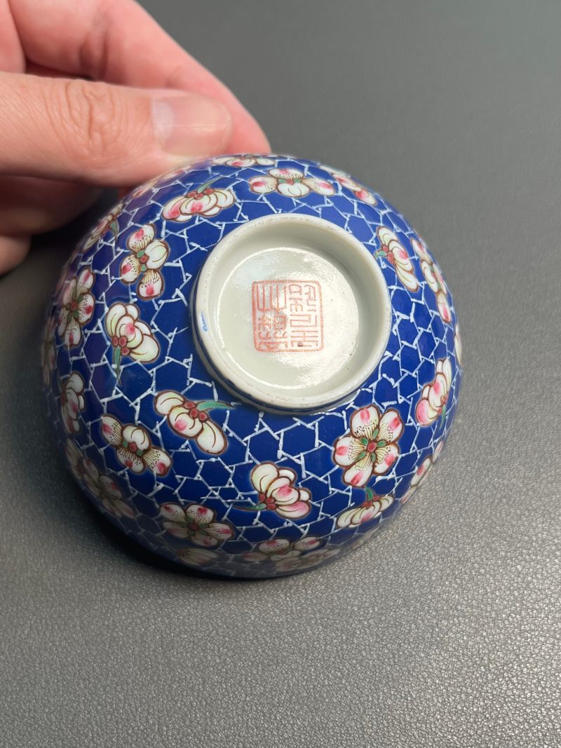 清道光  蓝料地珐琅彩冰梅纹茶圆（一对） - 图12