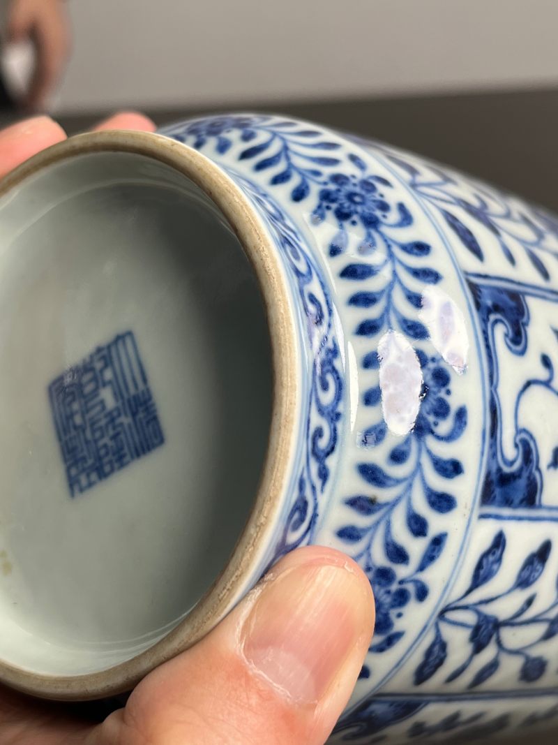 清乾隆  青花花卉纹棒槌瓶 - 图26